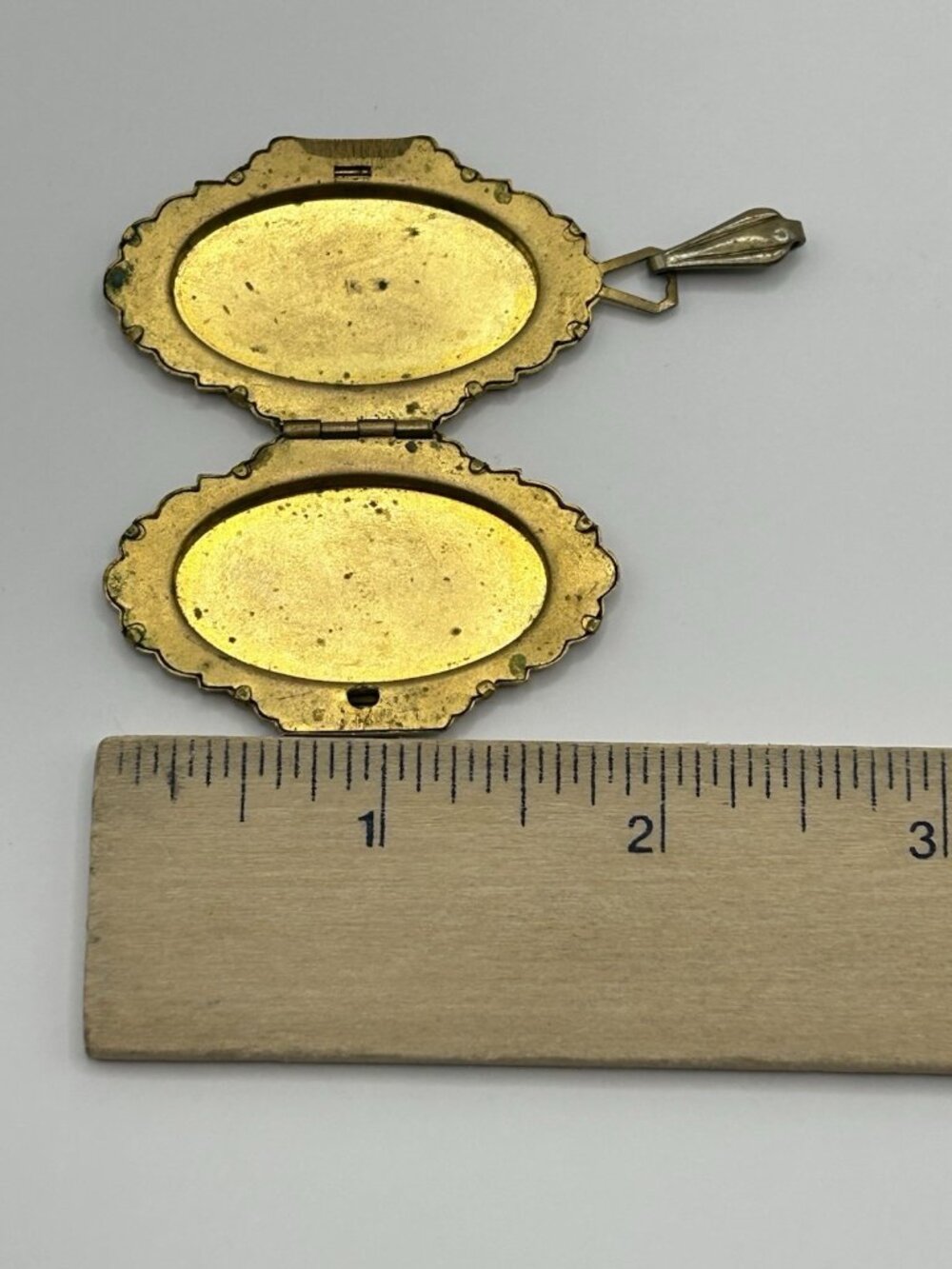 Antique Locket Cottagecore Art Deco Basket Flowers Gold Tone Large Pendant Love - Picture 9 of 12